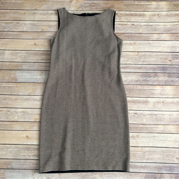St. John Dresses & Skirts - St. John Textured Midi Dress | Size 8